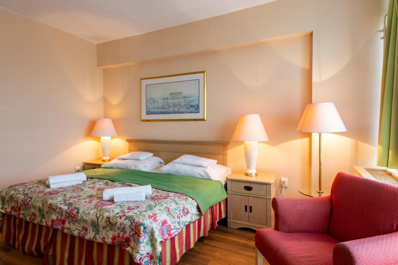 Standard Doppelzimmer mit Balkon